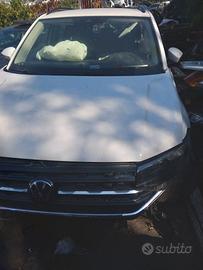 VOLKSWAGEN T-CROSS-RICAMBI USATI