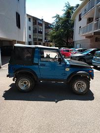 Suzuki samurai 