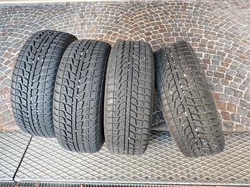 Gomme invernali con cerchioni 