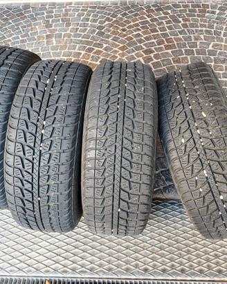 Gomme invernali con cerchioni 