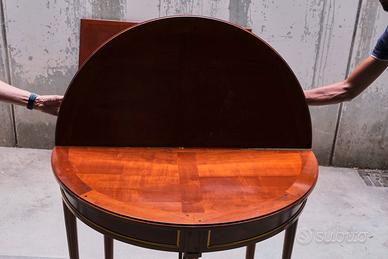 Tavolo a mezzaluna allungabile