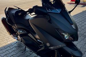 T MAX BLACK MAX LIMITED EDITION.