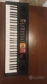 Tastiera Yamaha PSR-F51