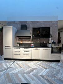 Cucina Febal Casa con isola ed elettrodomestici