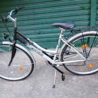 Bici donna pollici 28 non trattabile 