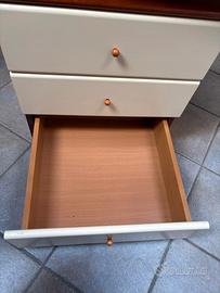 Scrivania in legno