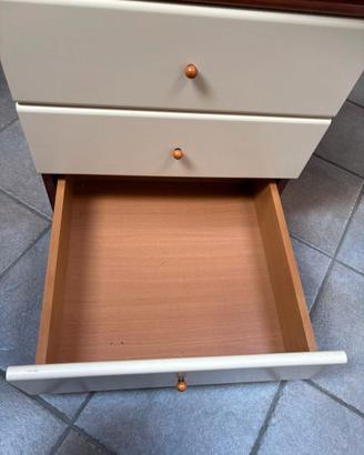 Scrivania in legno