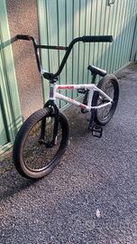 Bmx biciletta