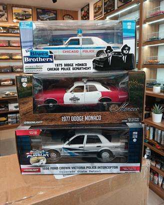 Dodge Monaco del 1975 Ford Crow 1998 n
