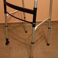 Deambulatore pieghevole regolabile 2 ruote