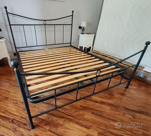 Struttura del letto completo di doghe 