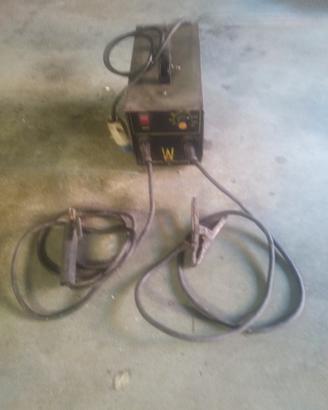 saldatrice 220 e cintura di sicurezza e faretti 