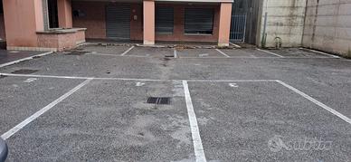 Posti auto - macchia romana