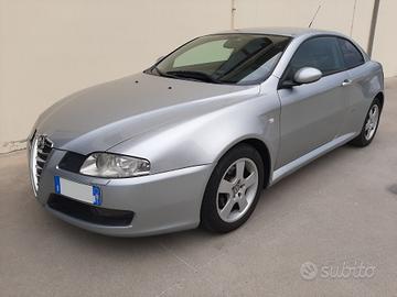 Alfa Romeo GT 2.0 JTS 16V Luxury