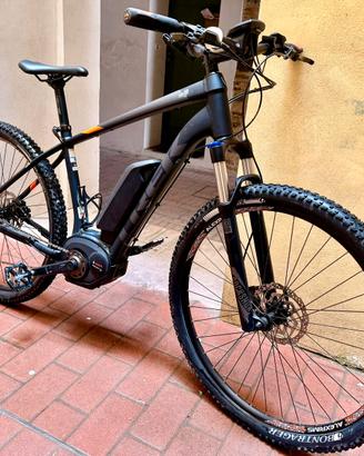 e-MTB Trek Powerfly 5 Bosch CX - batteria 500 Wh