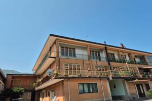 Ampio appartamento 6 vani con garage