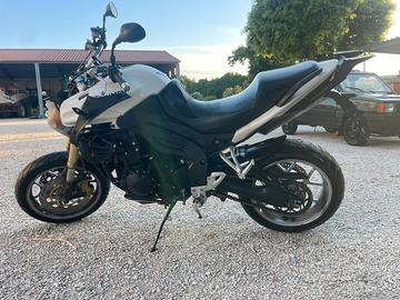Triumph Tiger 1050 del 2010 per ricambi