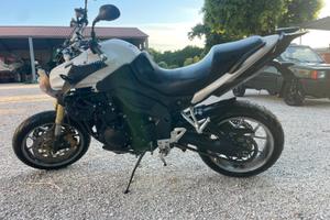 Triumph Tiger 1050 del 2010 per ricambi