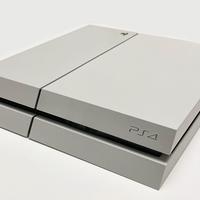 PS4 500GB + 3 joystick + 12 giochi