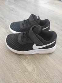 scarpe Nike  numero 26