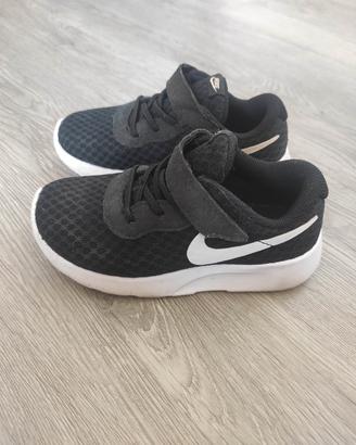 scarpe Nike  numero 26