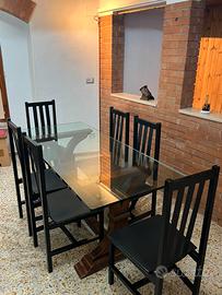 Tavolo e sedie