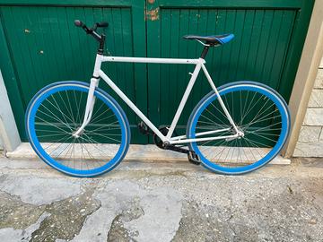 Bici a scatto fisso