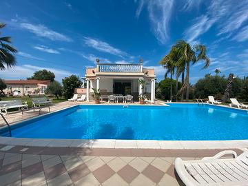 Villa con piscina