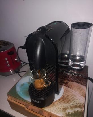 macchina caffè nespresso  EN 110.B