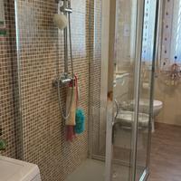 Box doccia con piatto doccia, e altro…