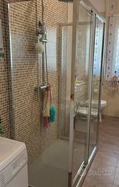 Box doccia con piatto doccia, e altro…