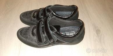 Scarpe Sneakers donna nere strappo Enval in pelle