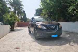 Lancia ypsilon elefantino rosa 1.2 2014