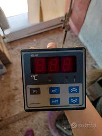 regolatore di temperatura Eliwell modello EWTR940