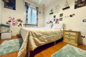 TRILOCALE LOCATO A POCHI PASSI DAL LAGO