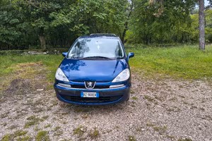 Peugeot 807 2.0 16v Benzina