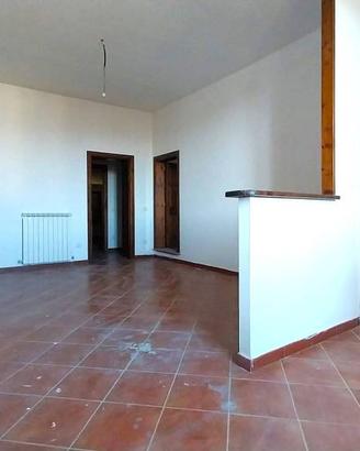 APPARTAMENTO DI AMPIA METRATURA COMPLETAMENTE RIST