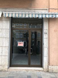 Negozio centralissimo