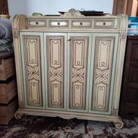 Mobile  con ripiani e cassettini