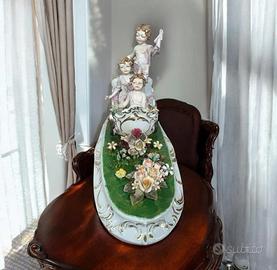 Scultura vintage in porcellana di Capodimonte.
