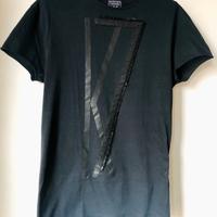 T-Shirt nera con spille uomo zara S