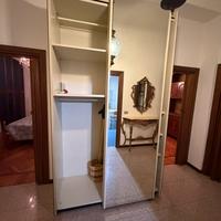 Armadio specchiato a due ante