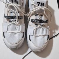 scarpe plein sport numero 41 ma calzano 42