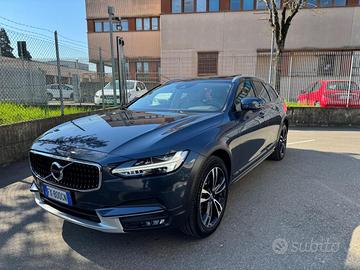 VOLVO V90 Cross Country D4 AWD Geartronic Pro 19