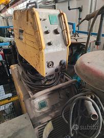 Saldatrice a filo continuo esab law 420