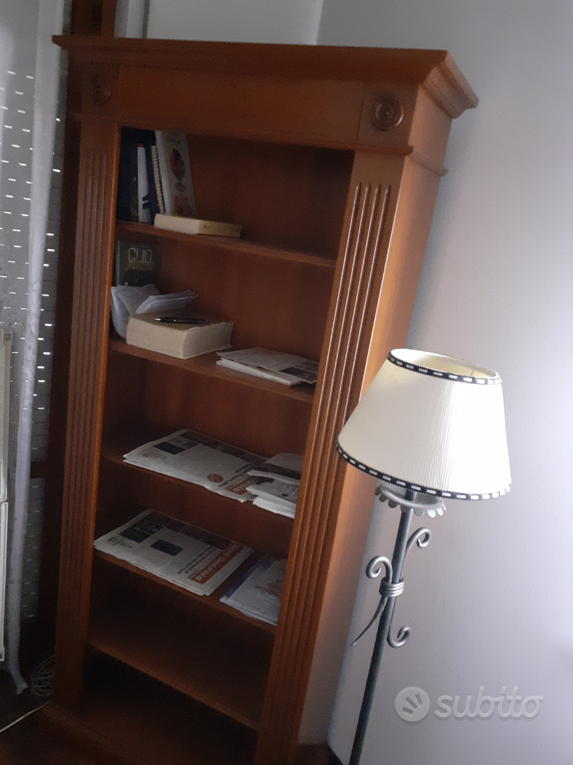Grande libreria legno massello da completare - Arredamento e Casalinghi In  vendita a Vicenza