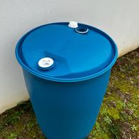 Fusto in plastica blu 220lt