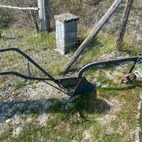 Aratri antichi da giardino