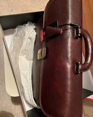 Borsa nuova,professionale in pelle