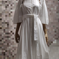 Abito con coprispalla ricamato